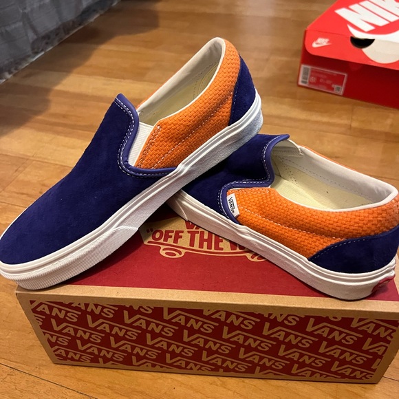 Vans - Picture 2 of 4